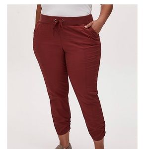 NWT  TORRID CROP PULL-ON DRAWSTRING PANT